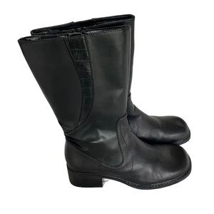 NWOT Stride Rite Black Leather Chin Boots. Perfect condition. Size 5